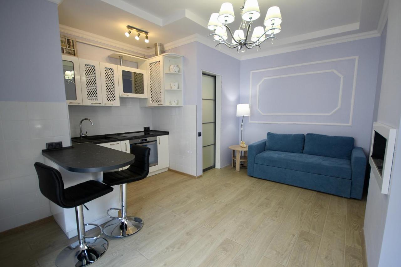 Romantic Lux Vivaldi Suite Svobode Avenue 39 Lviv Exterior photo