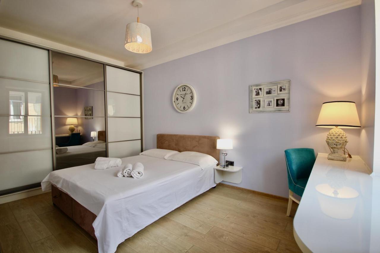 Romantic Lux Vivaldi Suite Svobode Avenue 39 Lviv Exterior photo